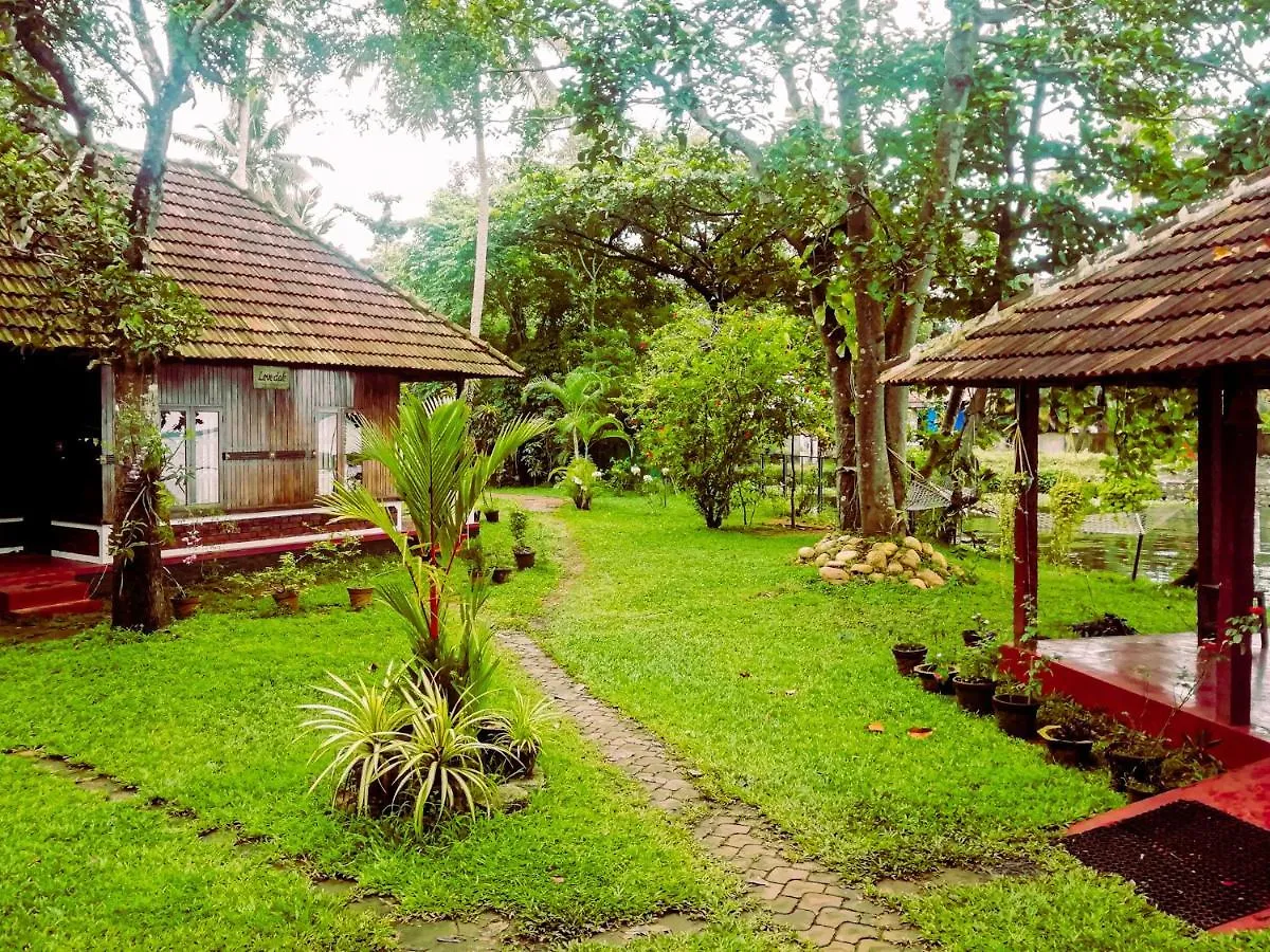 Alappuzha Lovedale Lakeside Homestay