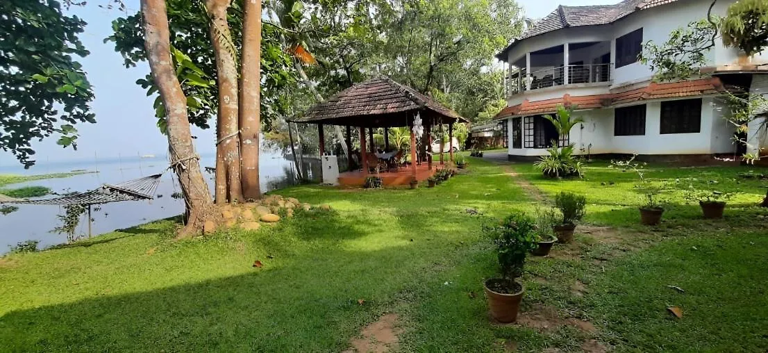 Alappuzha Lovedale Lakeside Homestay