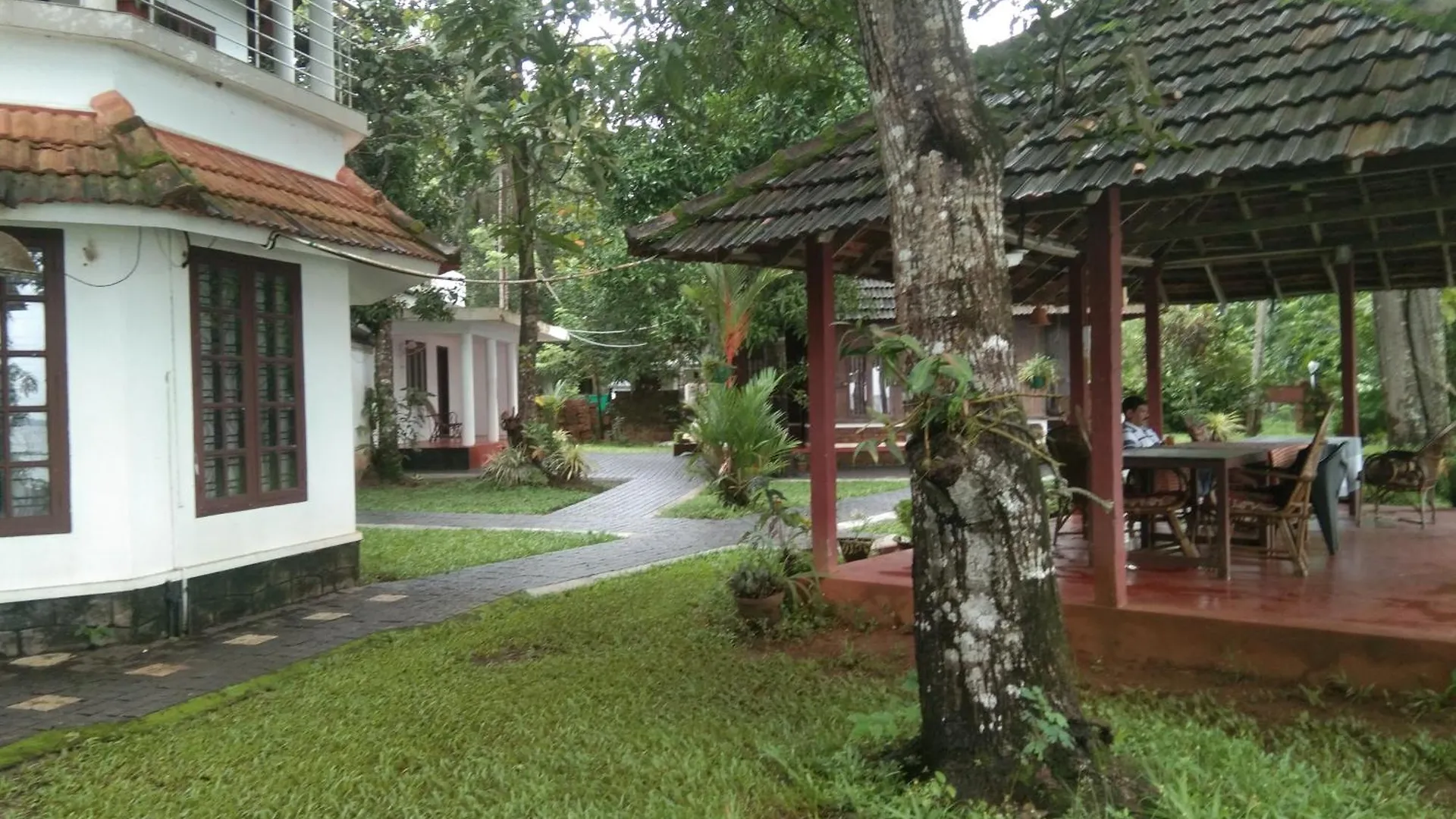 Alappuzha Lovedale Lakeside Homestay