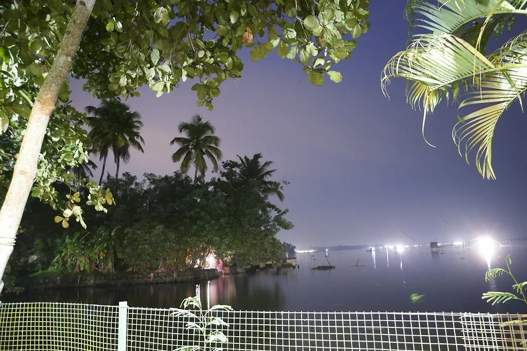 Lovedale Lakeside Homestay Alappuzha