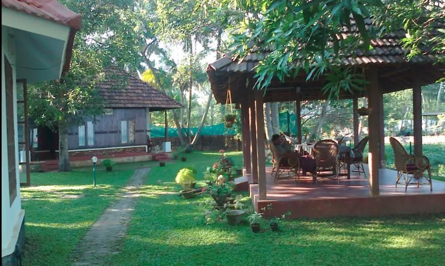 Lovedale Lakeside Homestay Alappuzha